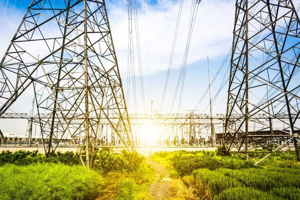 El impacto positivo de las subestaciones eléctricas inteligentes para la descarbonización